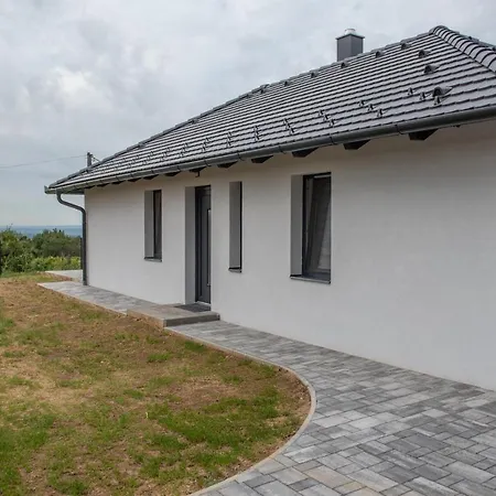 בית נופש Bridgiet צ'רסגטומאי